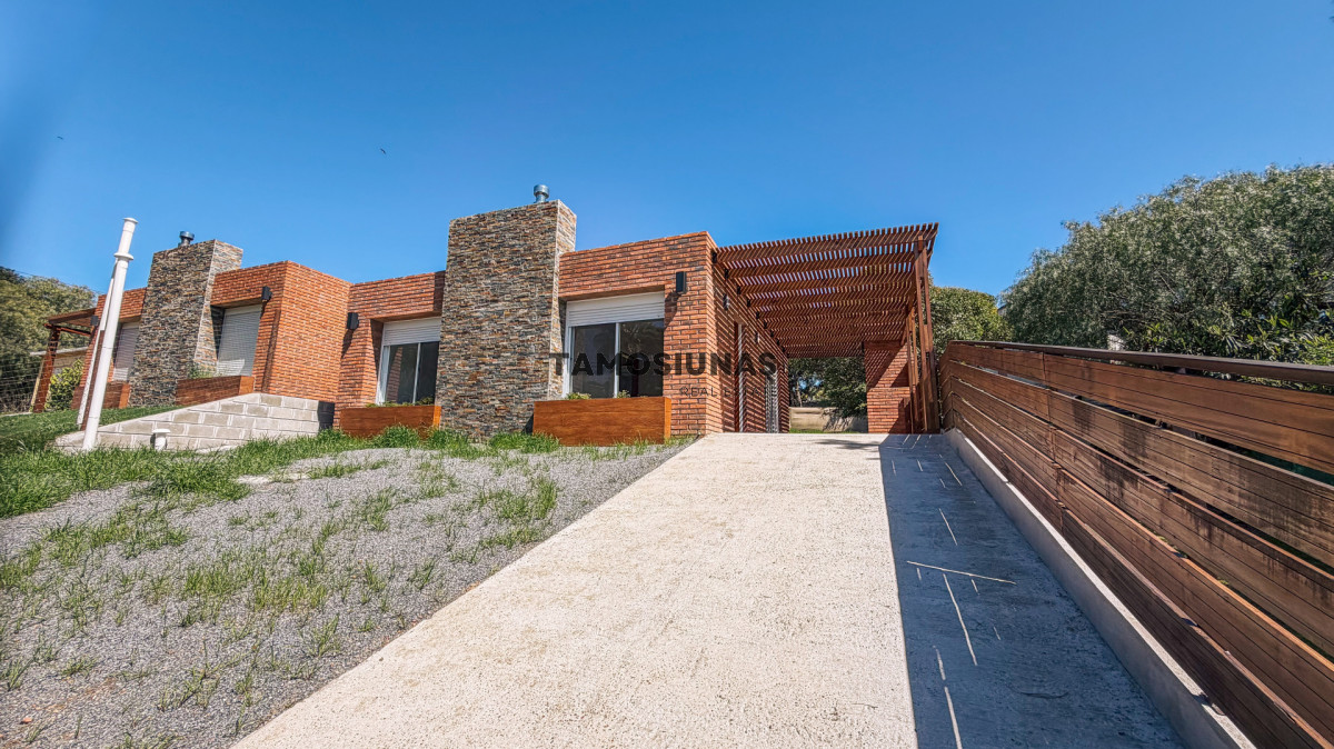 Casa ID.753 - Casa en venta en Piriapolis 2 dormitorios 