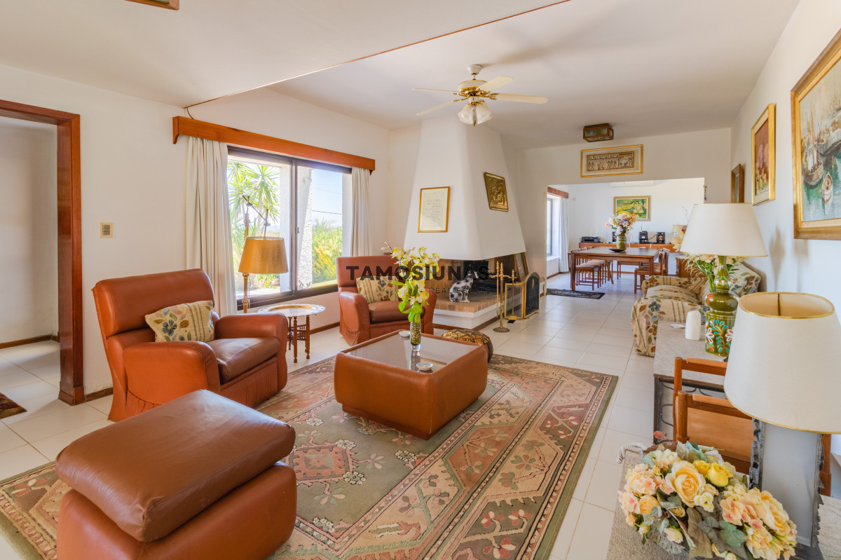 Casa ID.637 - Venta y alquiler temporal casa exclusiva frente al mar
