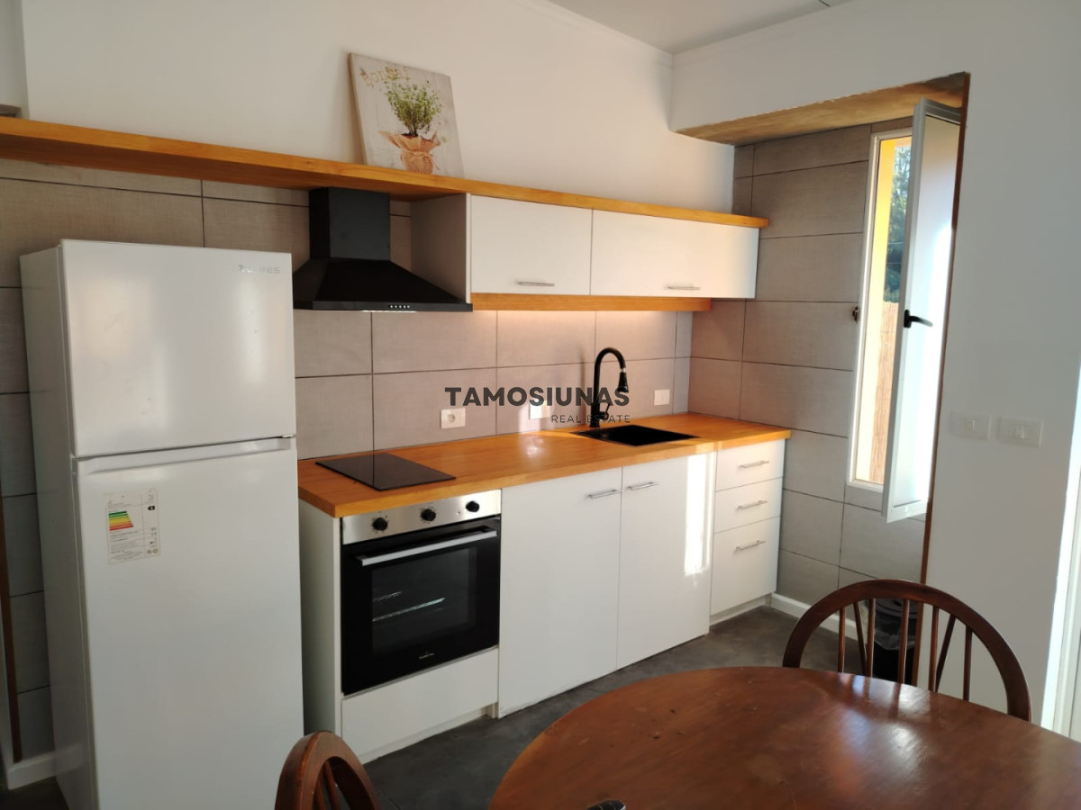 Casa ID.706 - Casa en alquiler anual, dos dormitorios, Punta Colorada