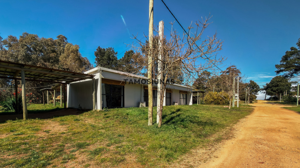 Casa ID.744 - Venta de complejo de 5 casas de 1 dormitorio a 150 Mts del mar