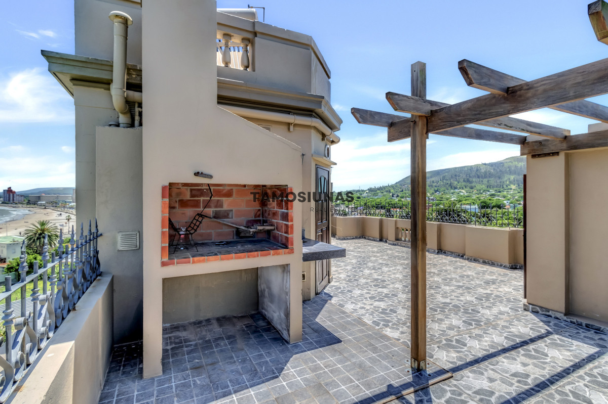 Casa ID.537 - Casa En Venta 4 Dormitorios en Piriápolis 