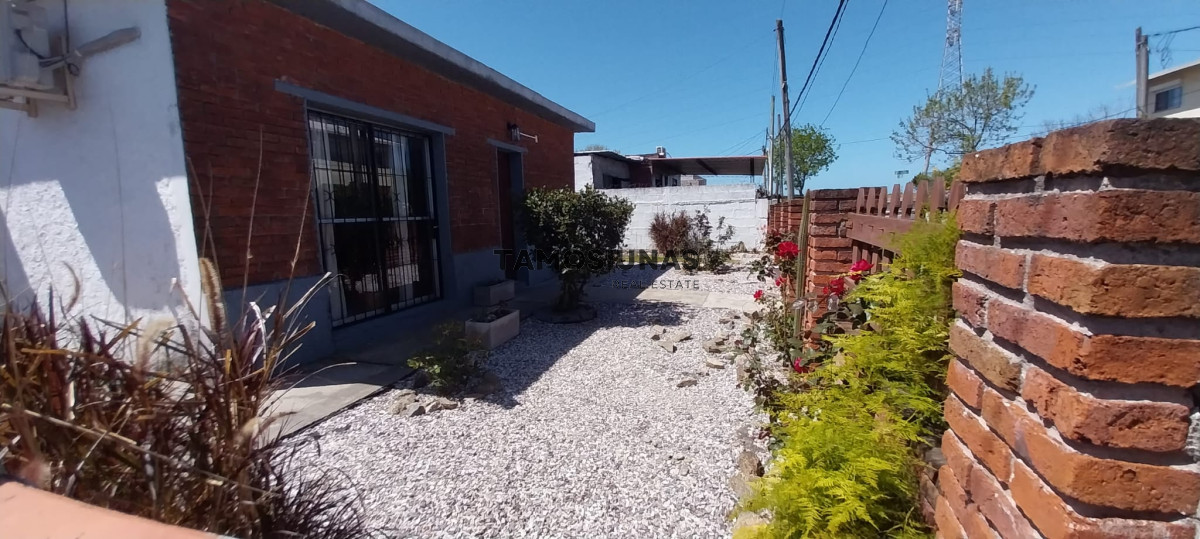Casa ID.504 - Casa en Venta de 3 Dormitorios Barrio Las Cooperativas 