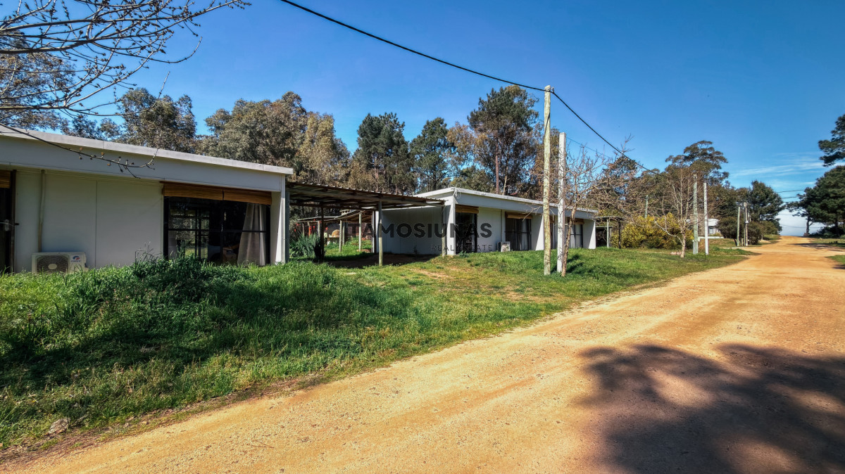 Casa ID.744 - Venta de complejo de 5 casas de 1 dormitorio a 150 Mts del mar