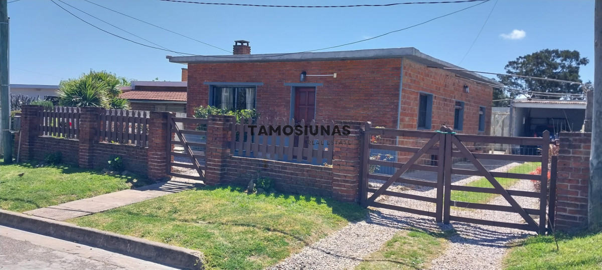 Casa ID.504 - Casa en Venta de 3 Dormitorios Barrio Las Cooperativas 