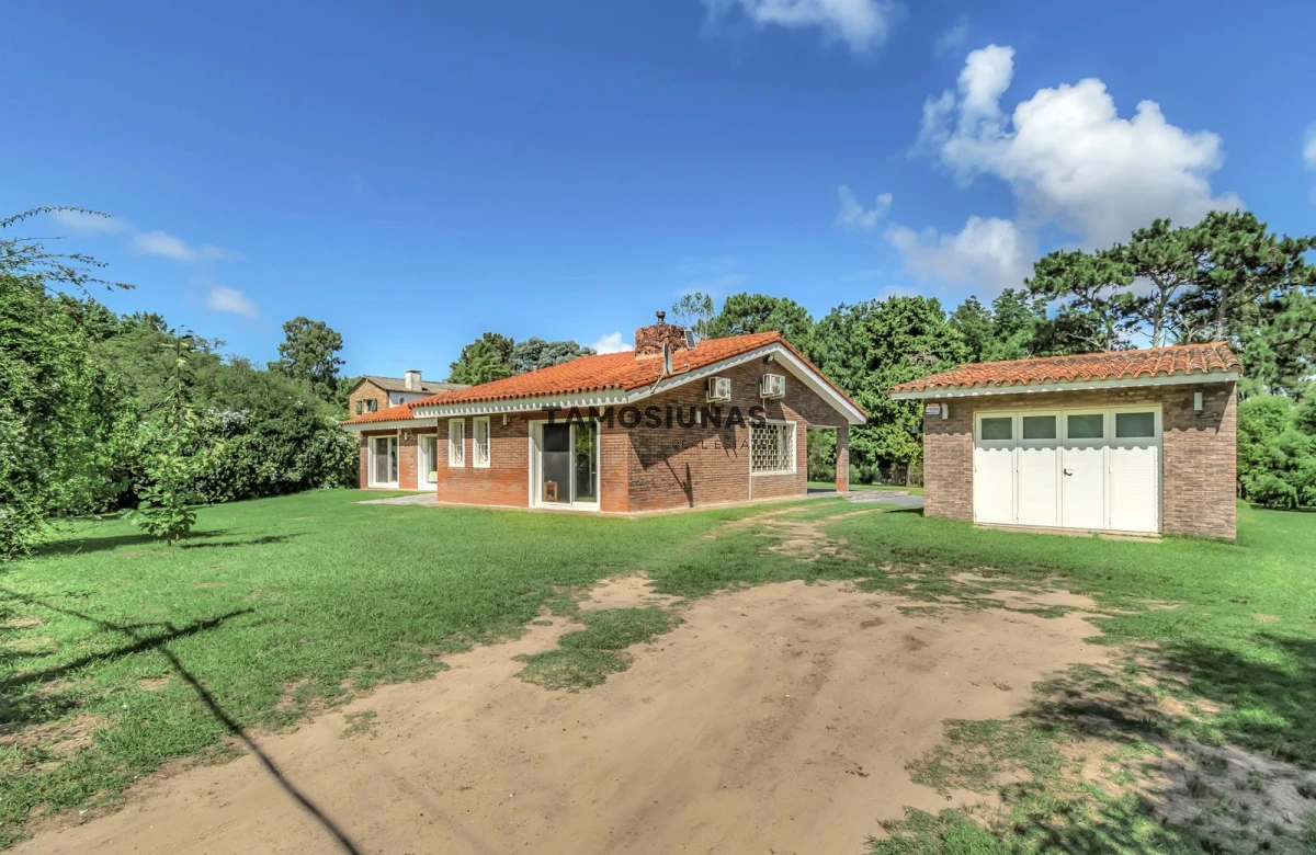 Casa ID.589 - Casa en Venta Solís 4 dormitorios 