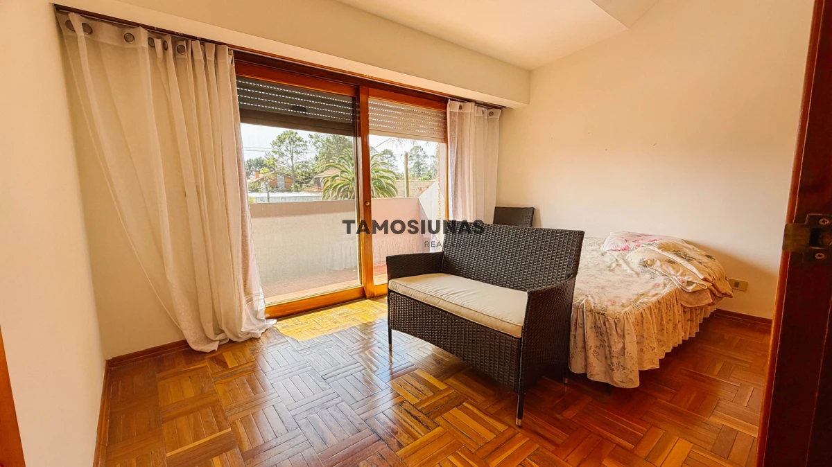 Casa ID.750 - Casa en Venta y alquiler anual de 4 dormitorios y 3 baños las delicias 