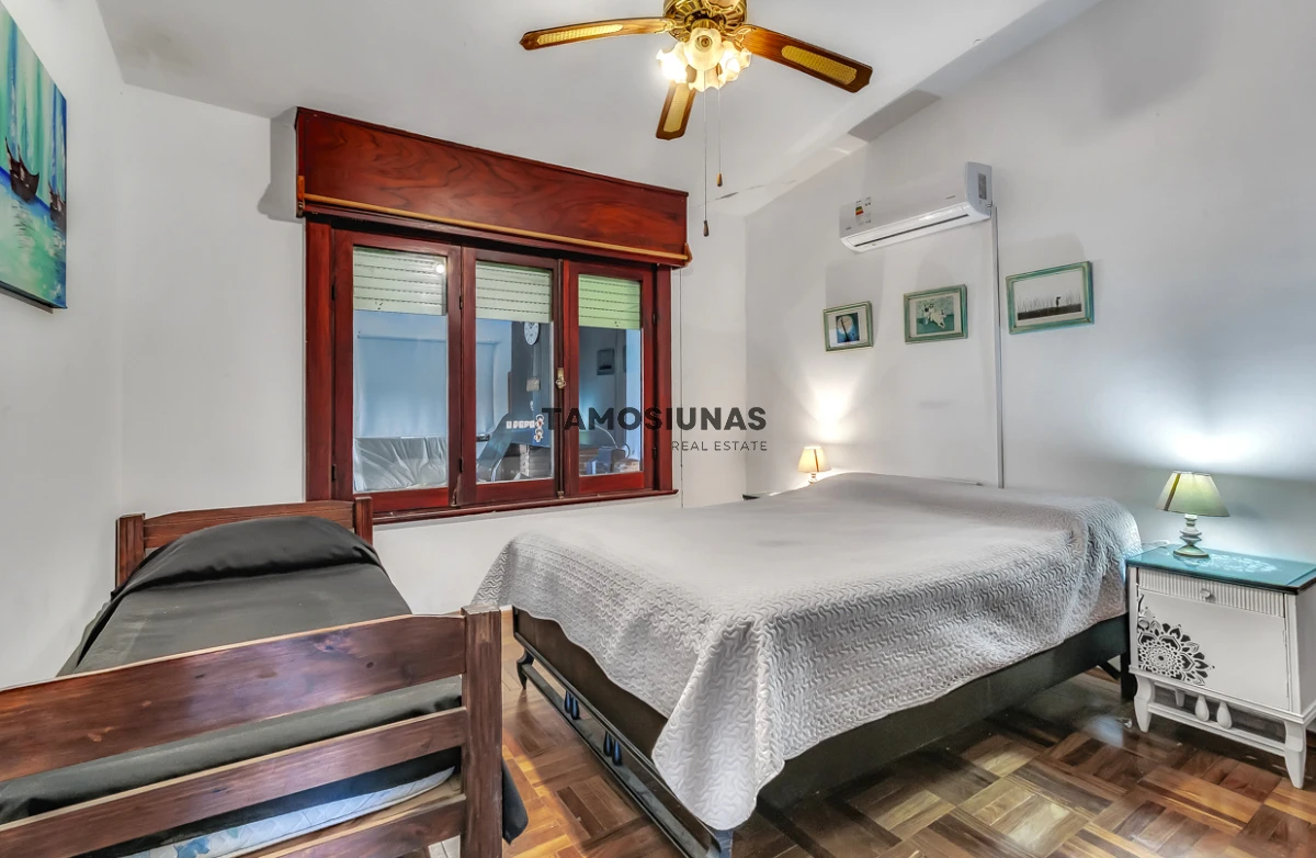 Casa ID.623 - Venta de Casa + Depto en el centro de Piriapolis.