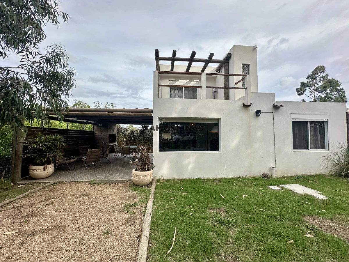 Casa ID.638 - Venta de Casa 3 dormitorios Punta Fría
