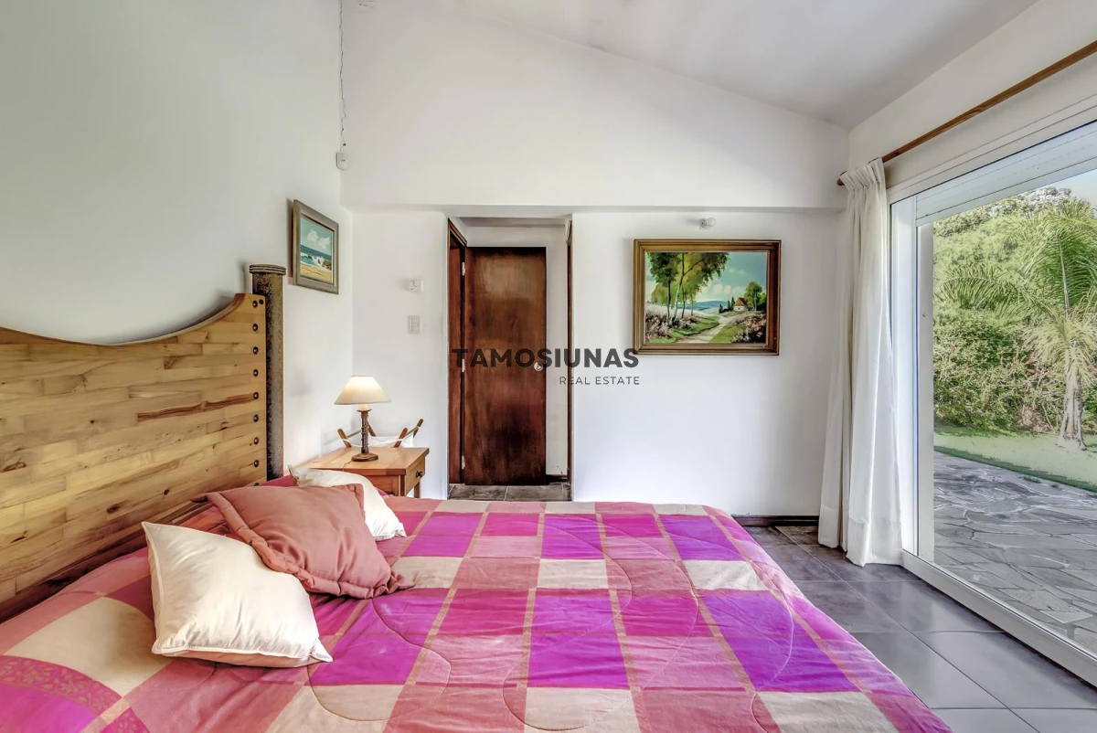 Casa ID.589 - Casa en Venta Solís 4 dormitorios 