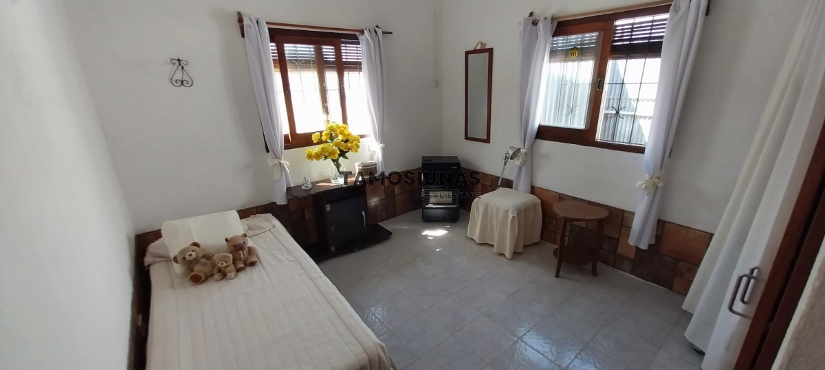 Casa ID.504 - Casa en Venta de 3 Dormitorios Barrio Las Cooperativas 