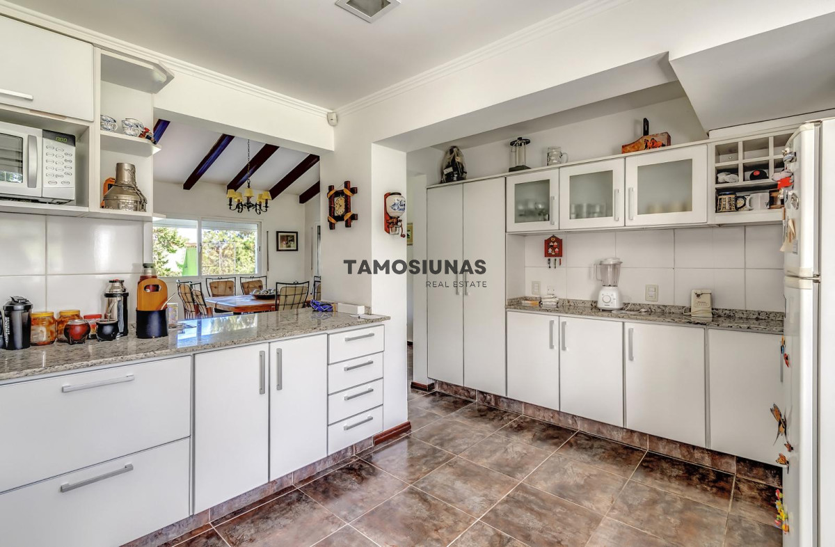 Casa ID.589 - Casa en Venta Solís 4 dormitorios 
