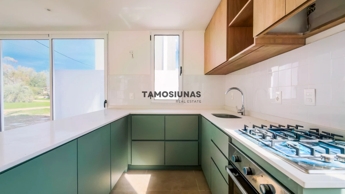 Casa ID.734 - Casa en Venta Punta Colorada 2 dormitorios 2 baños 