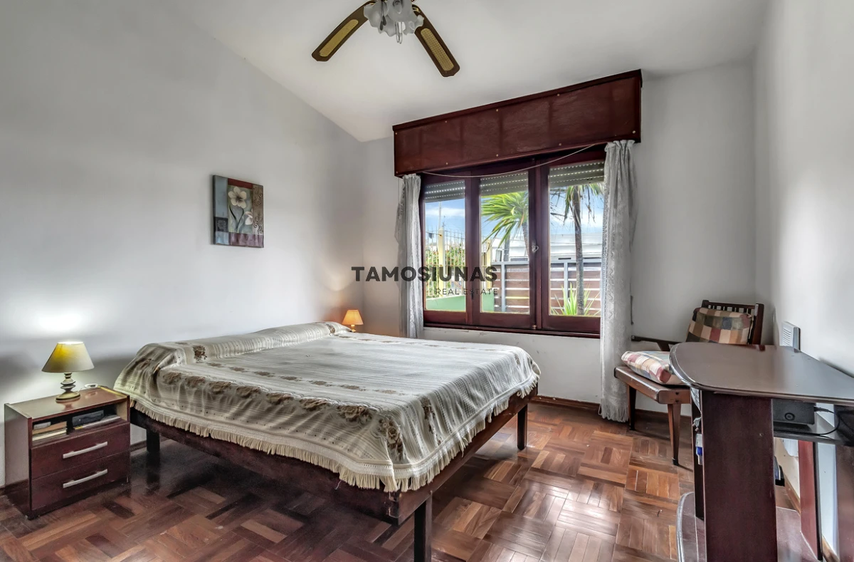 Casa ID.623 - Venta de Casa + Depto en el centro de Piriapolis.