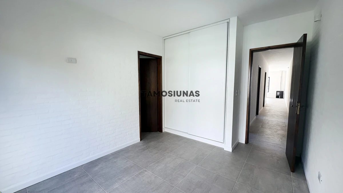 Casa ID.748 - Venta de casa de 3 dormitorios 2 baños Punta Colorada 