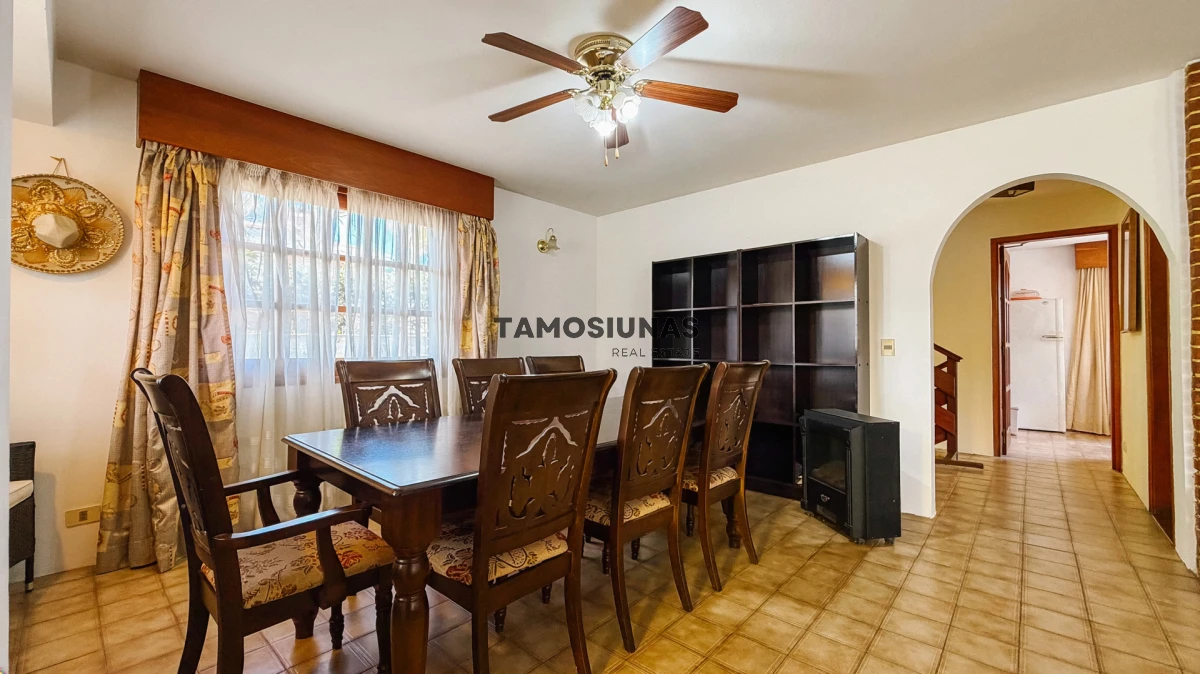 Casa ID.750 - Casa en Venta y alquiler anual de 4 dormitorios y 3 baños las delicias 