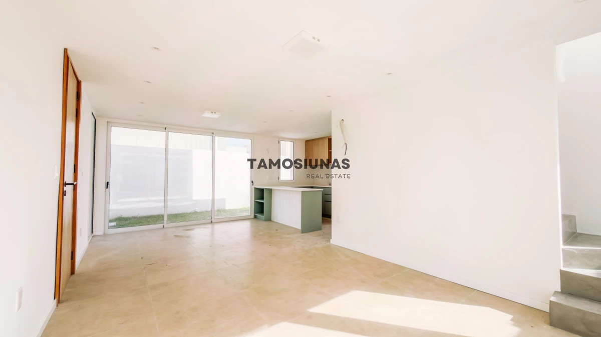 Casa ID.734 - Casa en Venta Punta Colorada 2 dormitorios 2 baños 