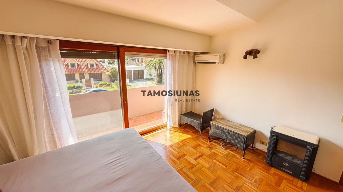 Casa ID.750 - Casa en Venta y alquiler anual de 4 dormitorios y 3 baños las delicias 