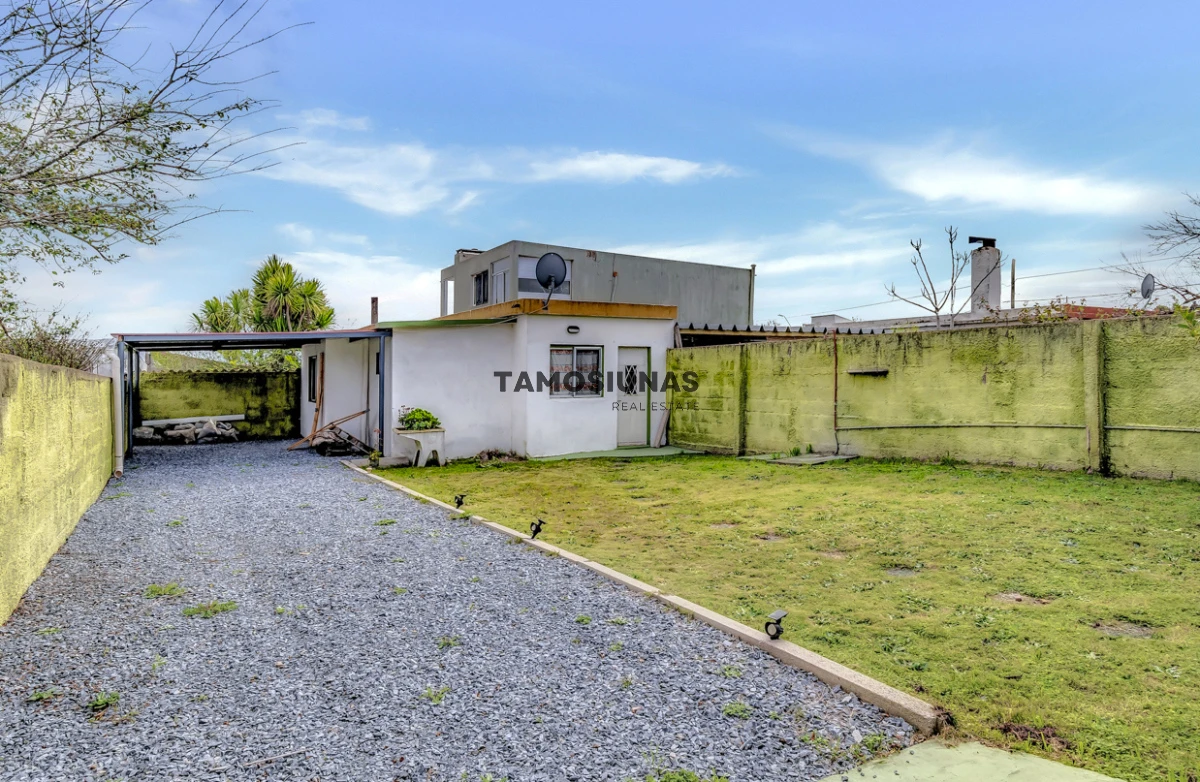 Casa ID.623 - Venta de Casa + Depto en el centro de Piriapolis.