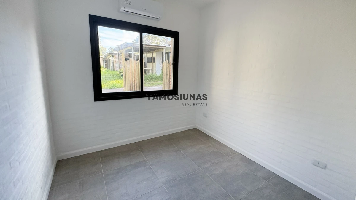 Casa ID.748 - Venta de casa de 3 dormitorios 2 baños Punta Colorada 