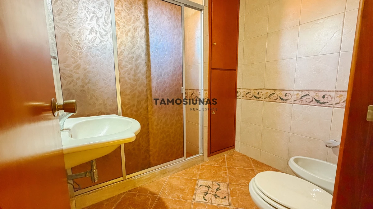 Casa ID.750 - Casa en Venta y alquiler anual de 4 dormitorios y 3 baños las delicias 