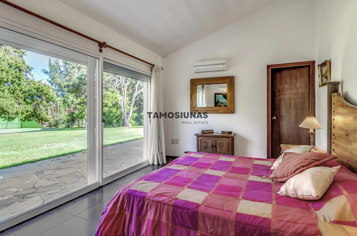 Casa ID.589 - Casa en Venta Solís 4 dormitorios 