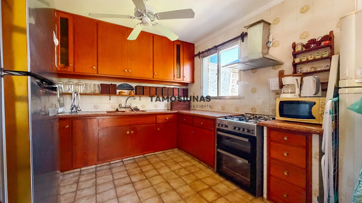Casa ID.750 - Casa en Venta y alquiler anual de 4 dormitorios y 3 baños las delicias 