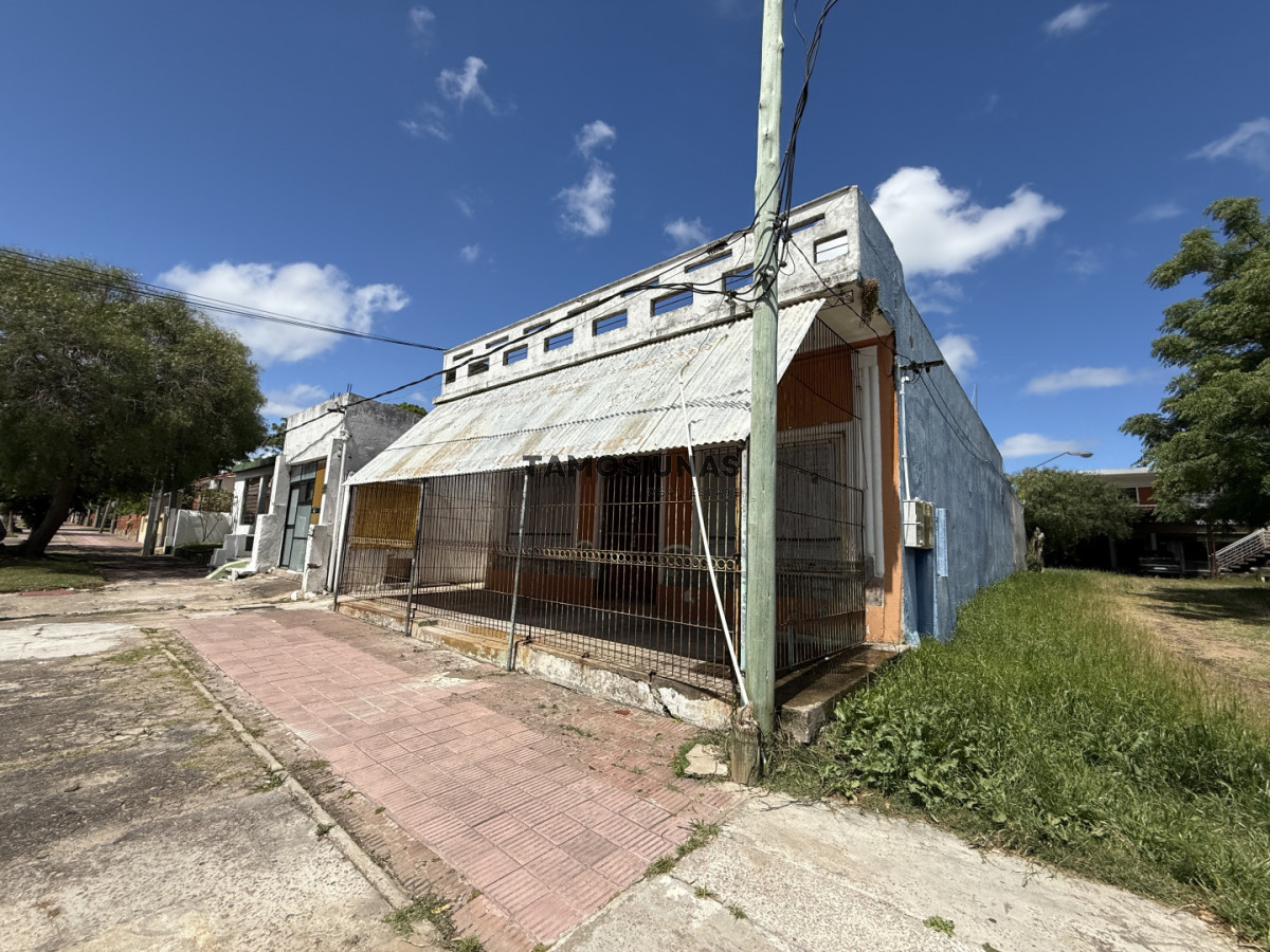 Local Comercial ID.665 - Venta de Local con potencial de construir unidades para renta