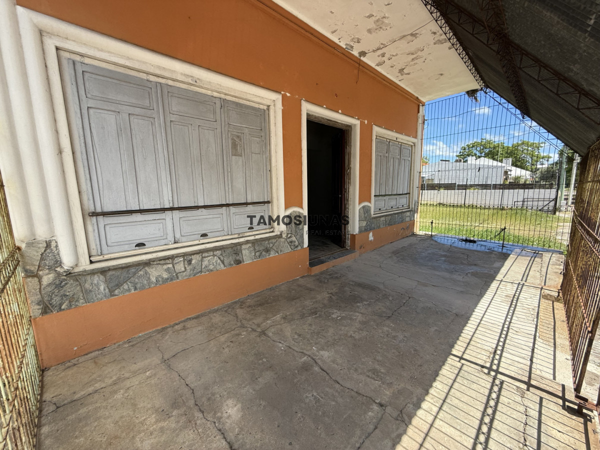 Local Comercial ID.665 - Venta de Local con potencial de construir unidades para renta