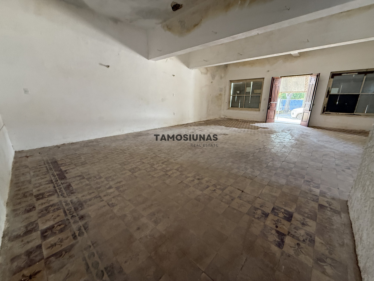 Local Comercial ID.665 - Venta de Local con potencial de construir unidades para renta