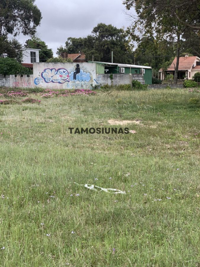 Terreno ID.510 - Terreno en Venta primera linea de mar Piriapolis