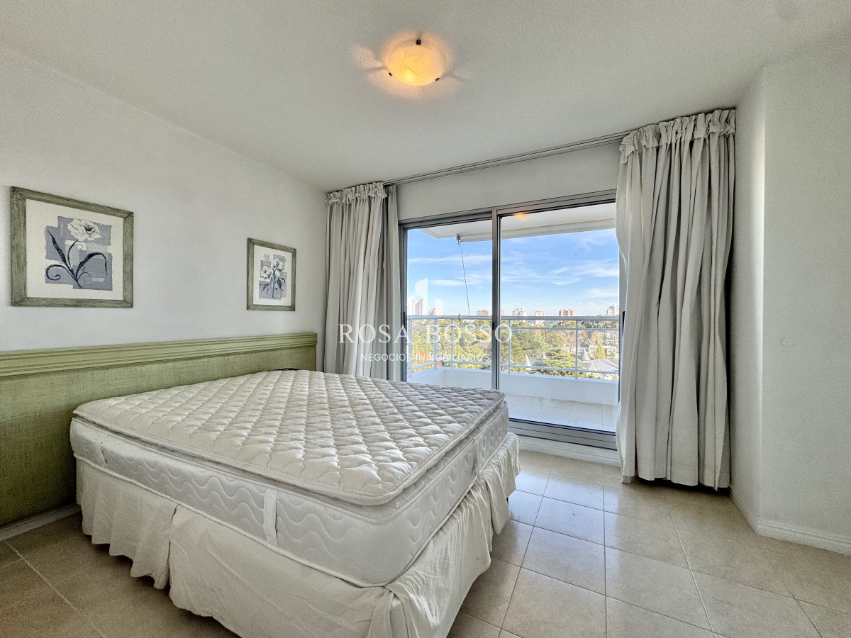 Apartamento ID.9628 - Apartamento Venta 3 dormitorios Roosevelt Punta del Este