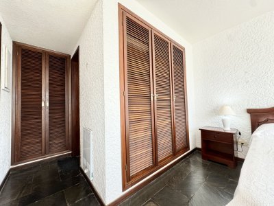 Apartamento luminoso a pasos del mar - GoPunta - Portal Inmobiliario de Punta del Este - Maldonado