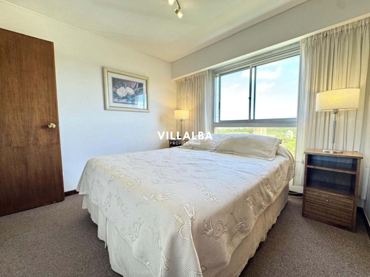 Apartamento ID.3420 - Hermoso apartamento en piso alto con parrillero propio