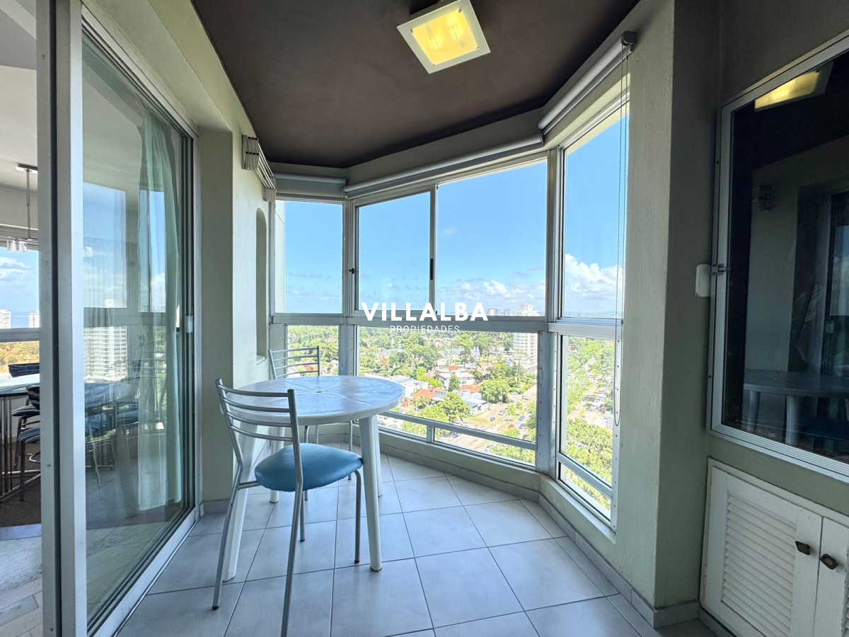 Apartamento ID.3420 - Hermoso apartamento en piso alto con parrillero propio