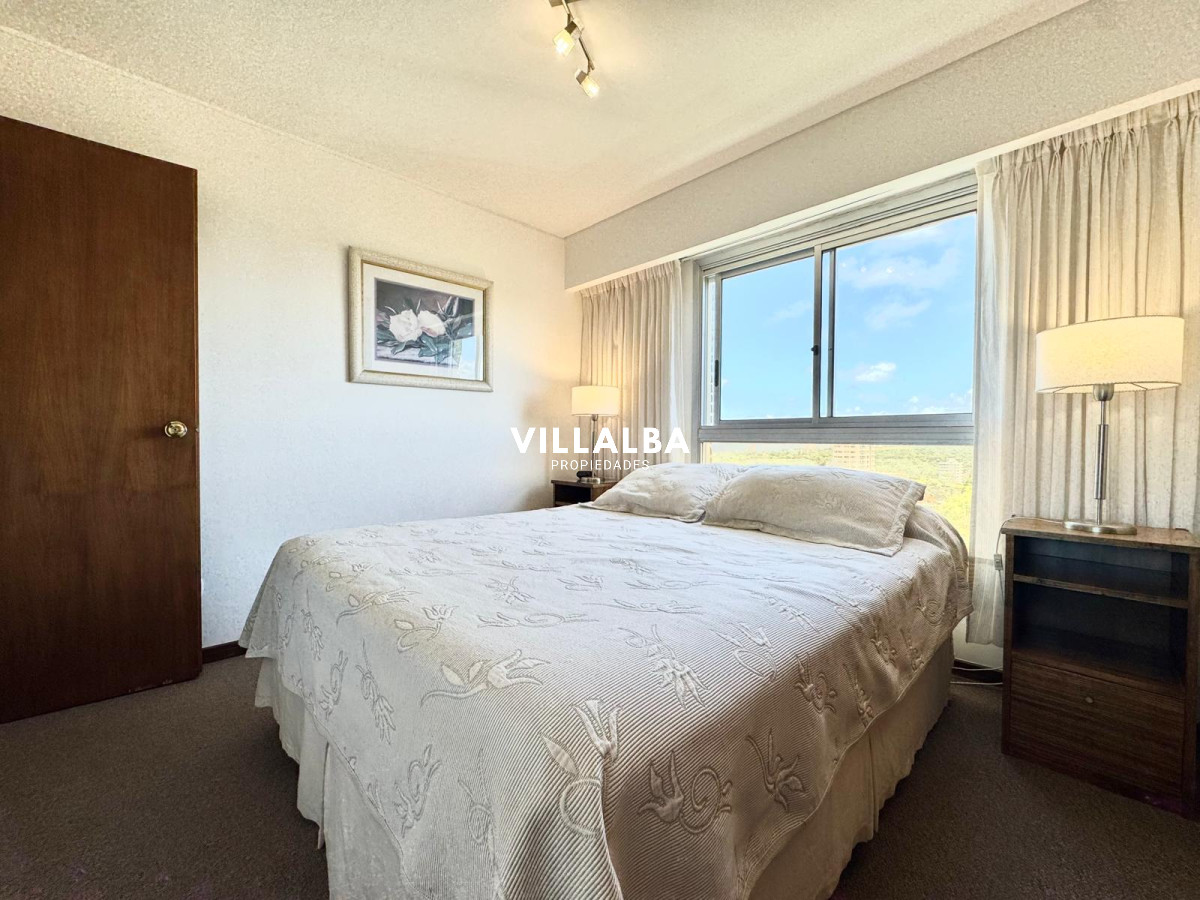 Apartamento ID.3420 - Hermoso apartamento en piso alto con parrillero propio