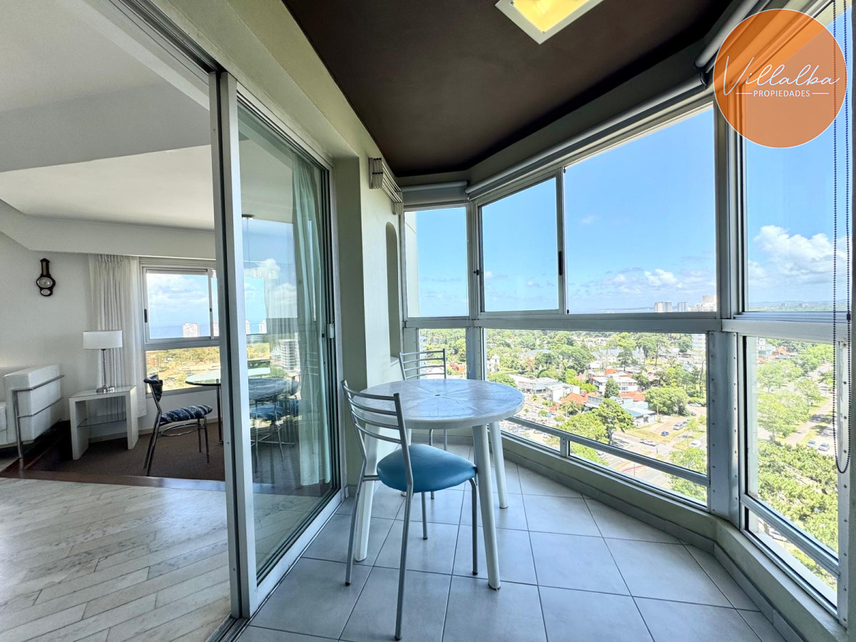 Apartamento ID.3420 - Hermoso apartamento en piso alto con parrillero propio