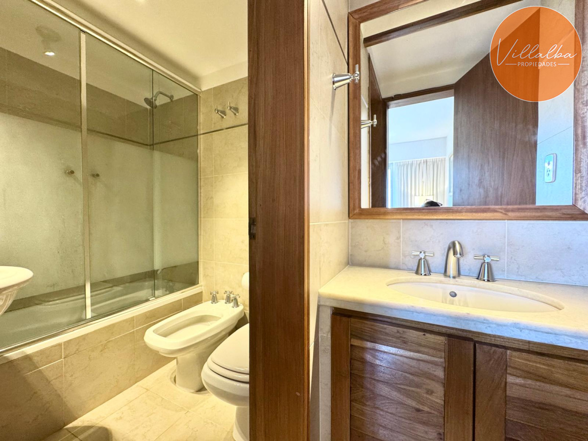 Apartamento ID.3420 - Hermoso apartamento en piso alto con parrillero propio