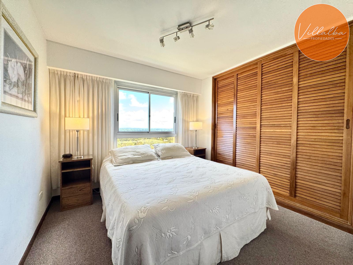 Apartamento ID.3420 - Hermoso apartamento en piso alto con parrillero propio