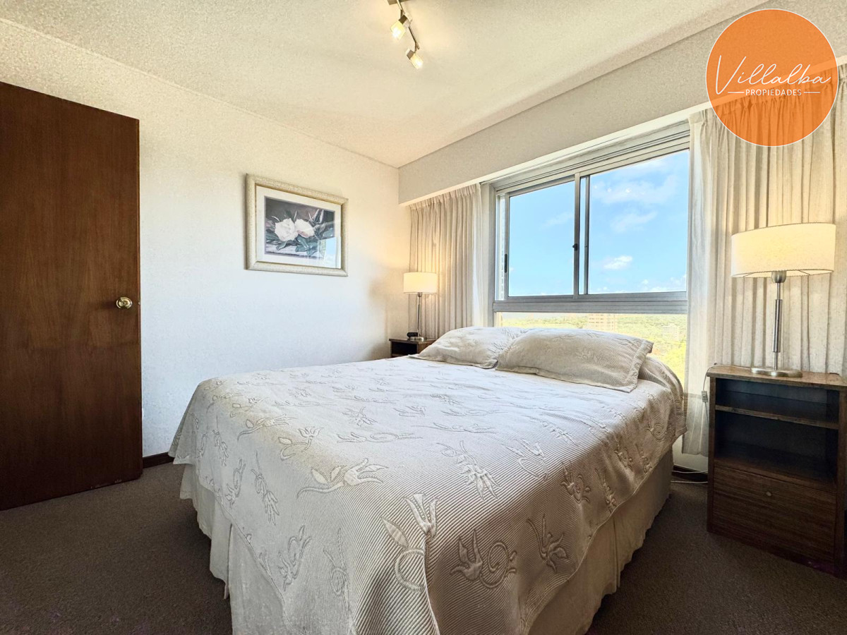 Apartamento ID.3420 - Hermoso apartamento en piso alto con parrillero propio