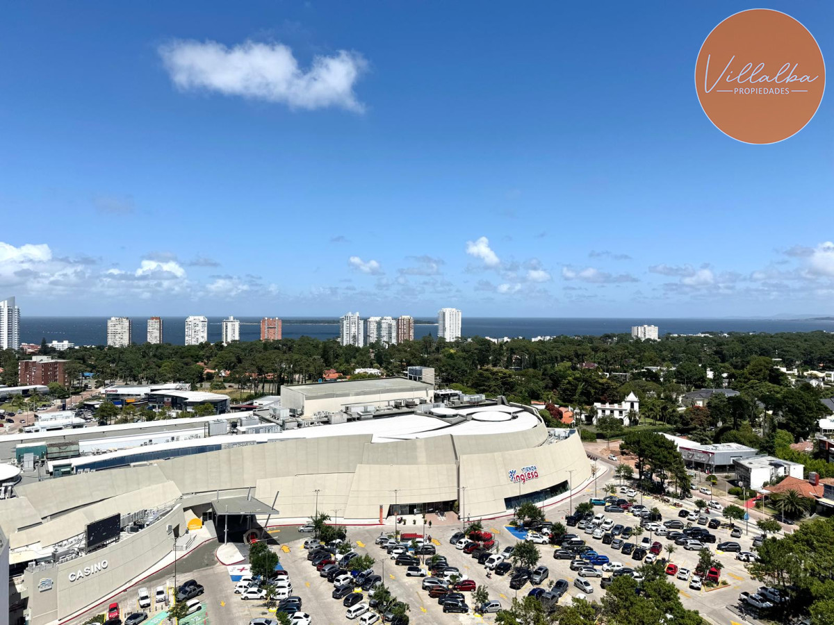 Apartamento ID.3420 - Hermoso apartamento en piso alto con parrillero propio