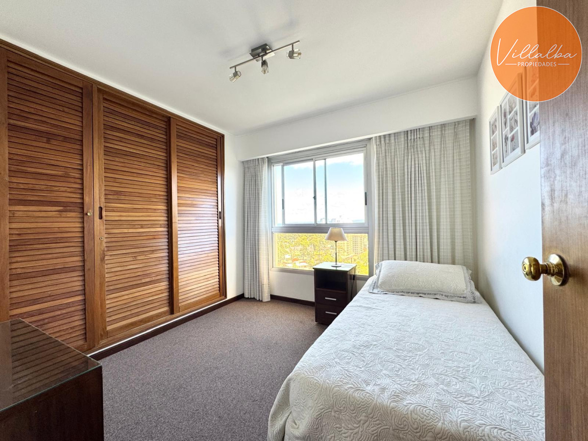 Apartamento ID.3420 - Hermoso apartamento en piso alto con parrillero propio