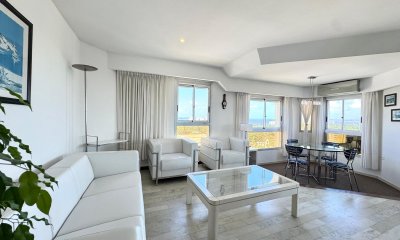 Hermoso apartamento en piso alto con parrillero propio