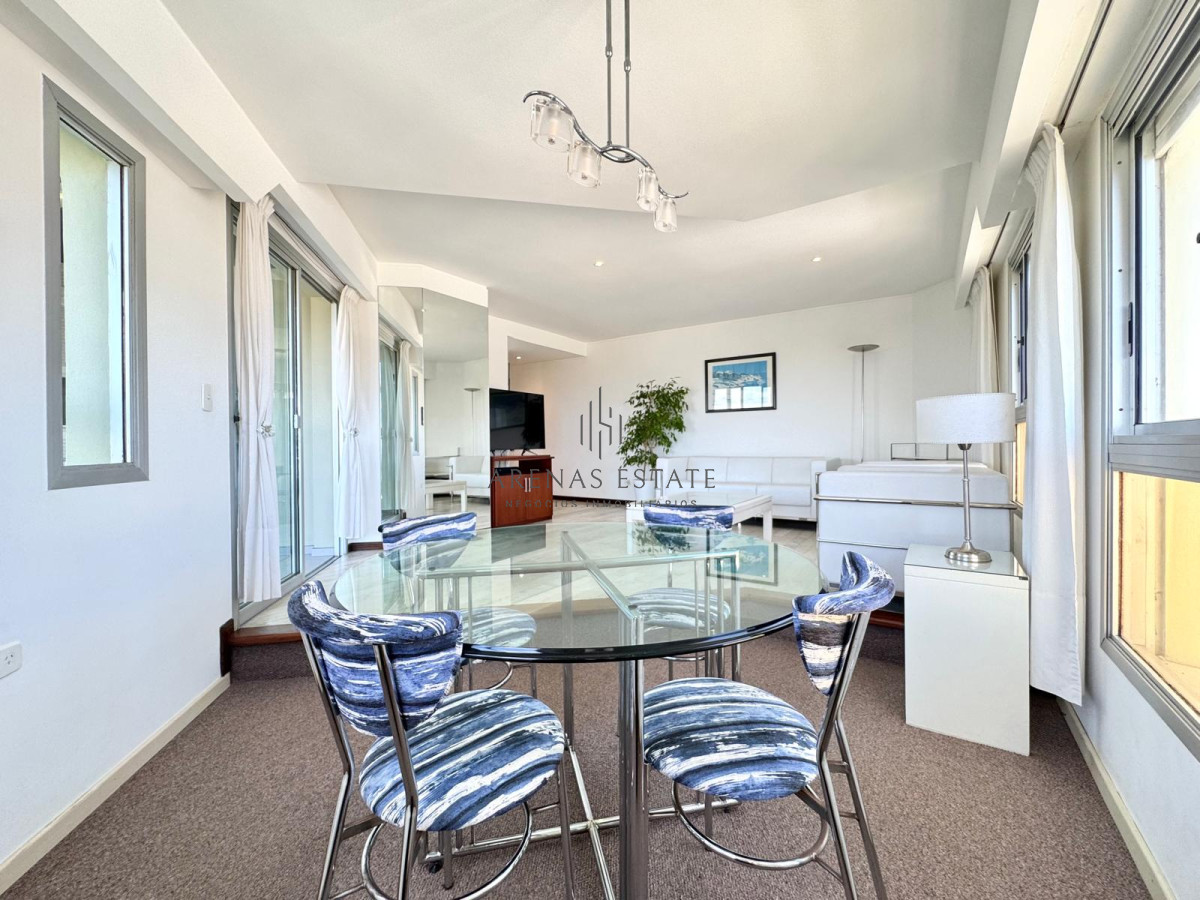 Apartamento ID.3642 - Hermoso apartamento en piso alto con parrillero propio