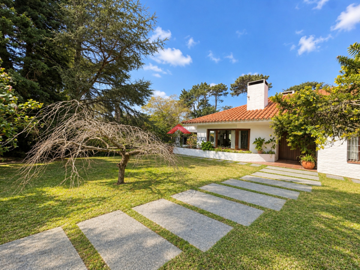 Casa de 3 dormitorios en Cantegril