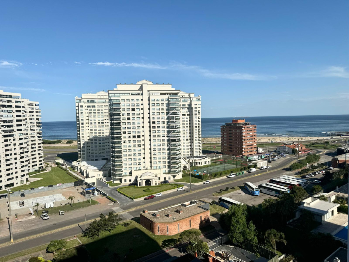 Apartamento ID.1469 - Hermoso apartamento en torre de categoria