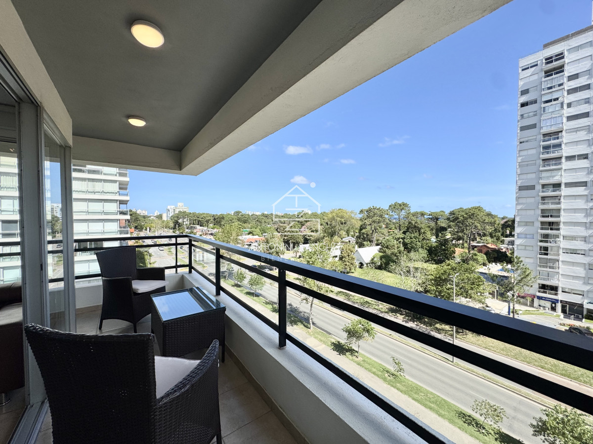 Apartamento ID.2001 - Apartamento en venta en zona cantegril con agradable vista!