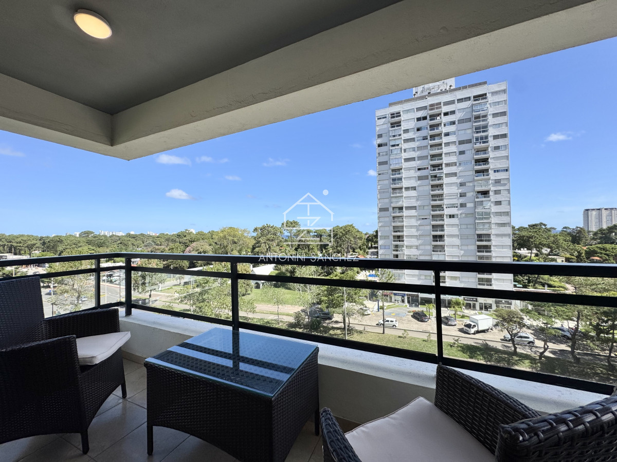 Apartamento ID.2001 - Apartamento en venta en zona cantegril con agradable vista!