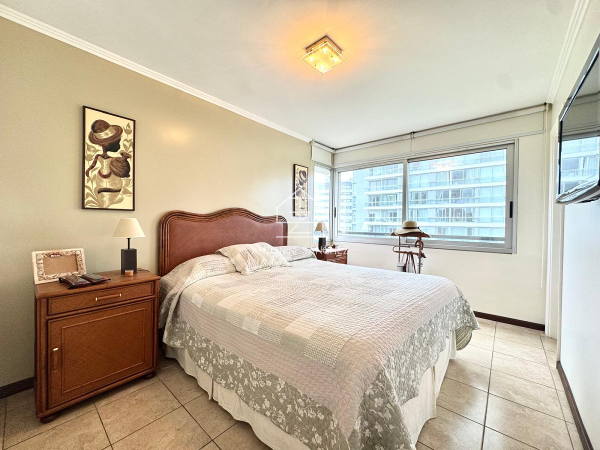 Apartamento ID.2001 - Apartamento en venta en zona cantegril con agradable vista!