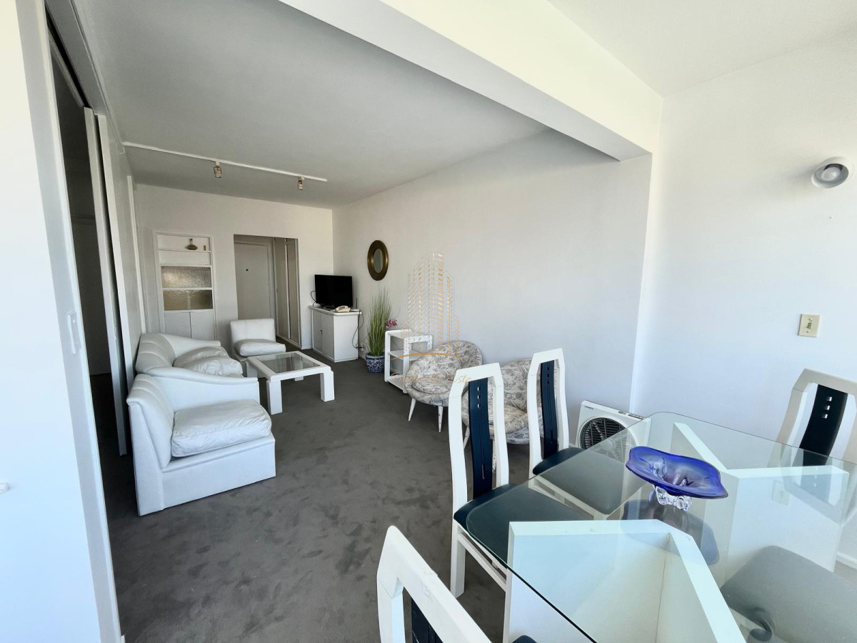 Apartamento ID.689 - Apartamento a la venta en primera linea de mansa!!