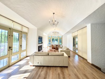 gran propiedad en venta en el corazón de punta del este. - dua256c